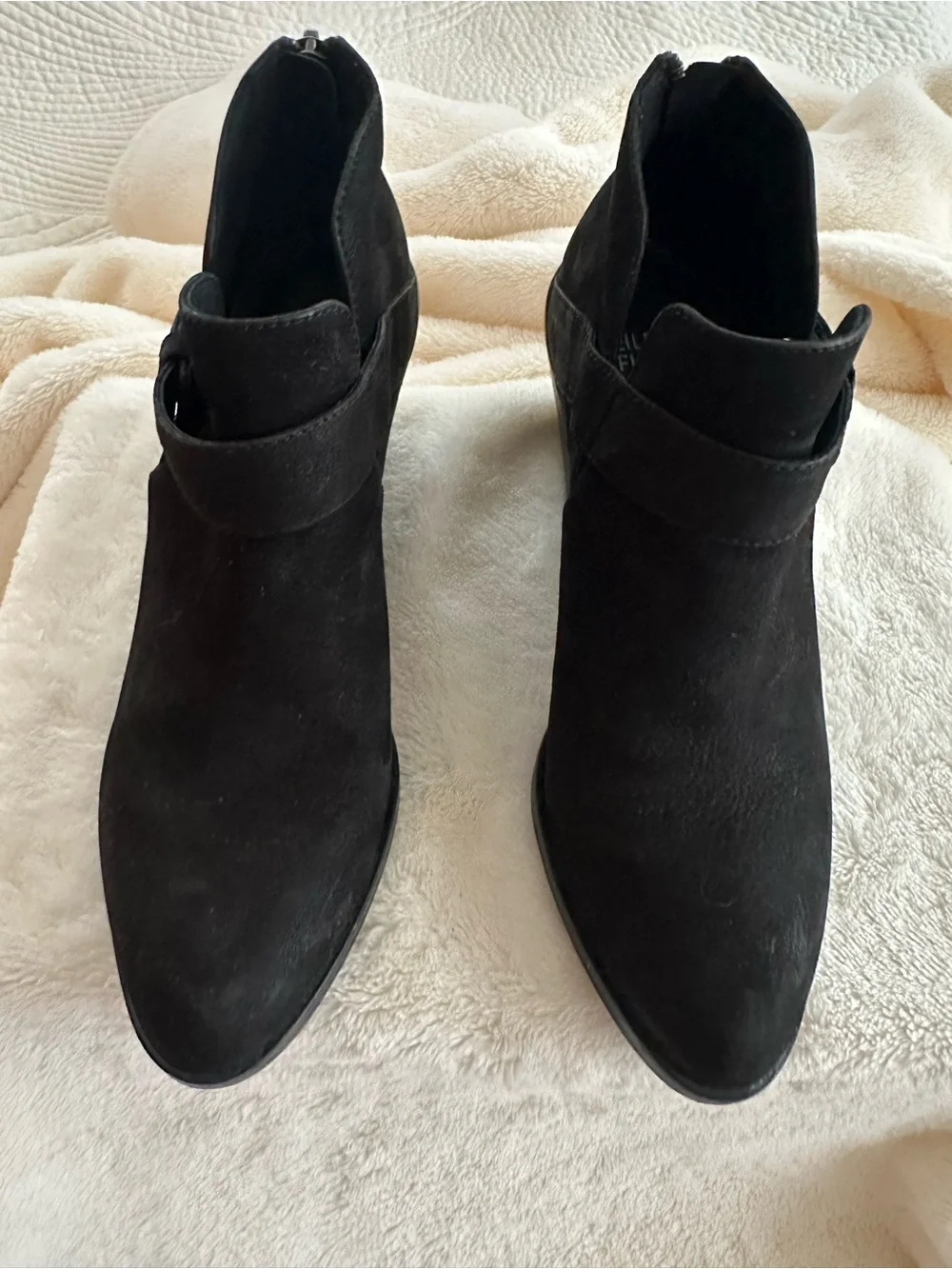 Eileen Fisher   Size 7.5 Women’s Black Suede Ankle Booties - Classic Stylish